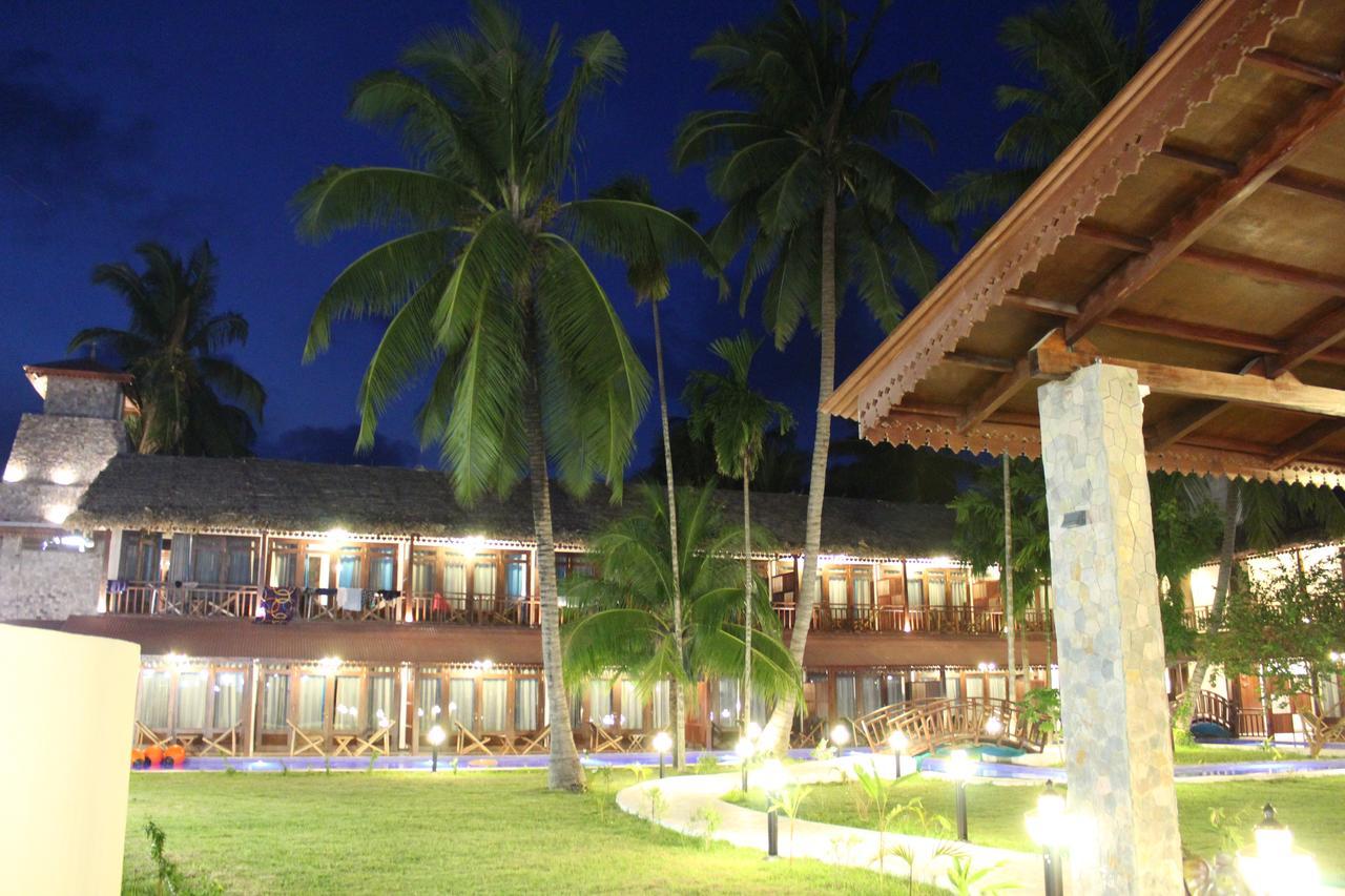 Symphony Summer Sands Beach Resort And Spa Ram Nagar Exterior photo