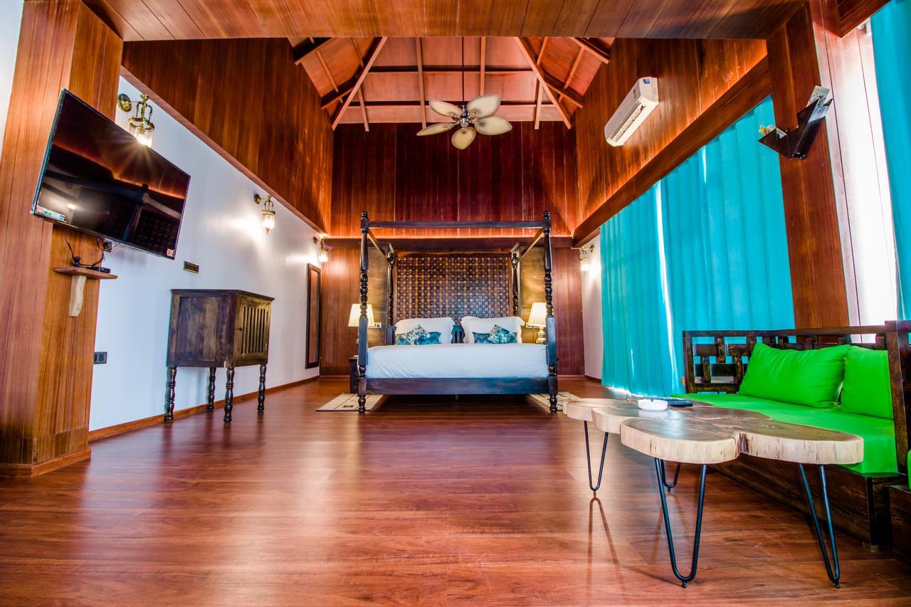 Symphony Summer Sands Beach Resort And Spa Ram Nagar Exterior photo